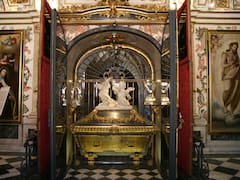 El Vaticano abre el sepulcro de Santa Teresa de Jesús para comprobar que pasó con su cuerpo milagroso, tras 110 años