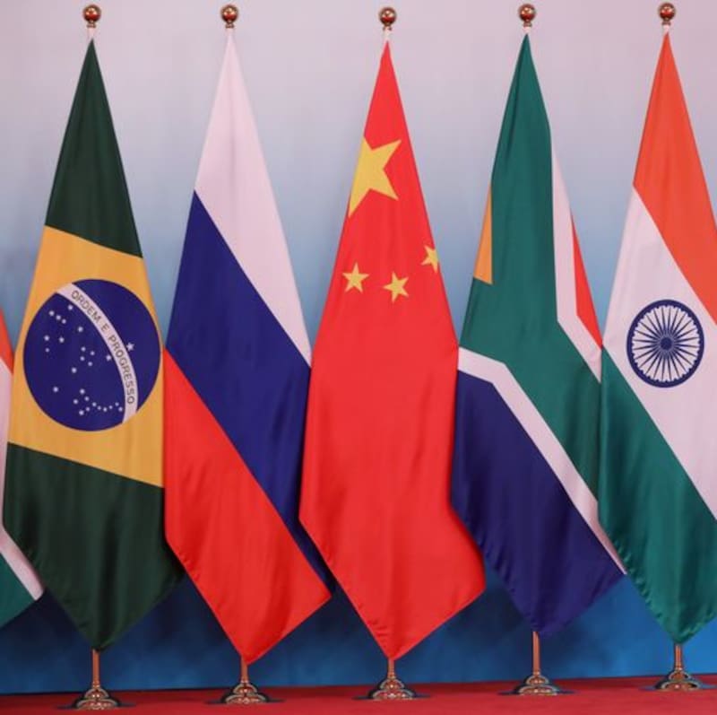 Las cinco naciones de los BRICS sumarán a 4 miembros más a su banco de desarrollo