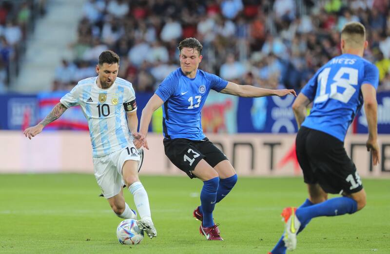 El rosarino anotó por primera vez en su historia cinco goles con la camiseta nacional.