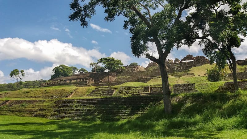 La pirámide está en una ciudad que se destacó por su monumentalidad.