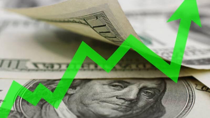 El dólar en Colombia arrancó con una sorprendente tendencia al alza.