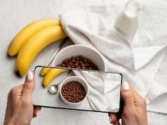 Banana con café: por qué recomiendan hacer esta mezcla y cuál es el beneficio