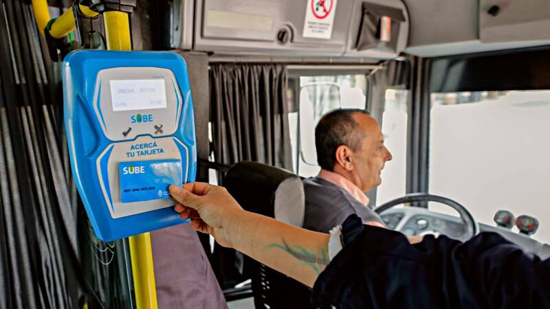 Averiguá cómo obtener el descuento del 55% para viajar en transporte público.