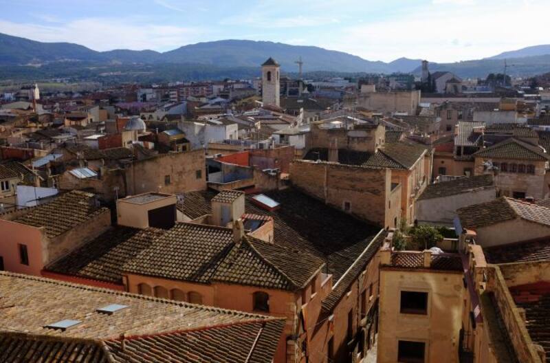 El pueblo a menos de 2 horas de Barcelona que tiene innumerables castillos y majestuosas montañas. (foto: Pexels).
