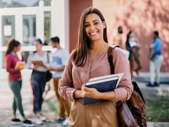 Sin pagar nada y con salida laboral: cuál es la carrera de la UBA que tiene 18 materias y dónde se cursa