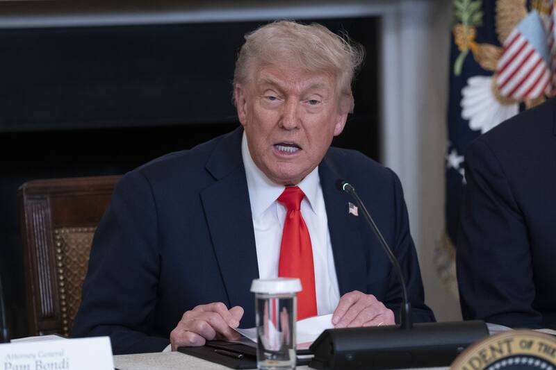 Estados Unidos acordó un pacto comercial con Japón que impondrá aranceles del 15% a los productos importados. Foto: EFE.