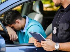 Mala noticia para conductores: la multa automática que recibirán todas las personas que cometan esta falta mientras manejan