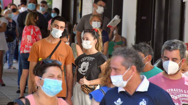 Es altamente probable que los no vacunados no tengan muchos síntomas e incluso sean asintomáticos.