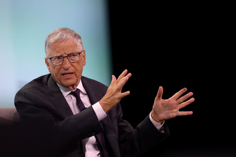 Bill Gates cree que los trabajadores tendrán que aprender de las nuevas tecnologías