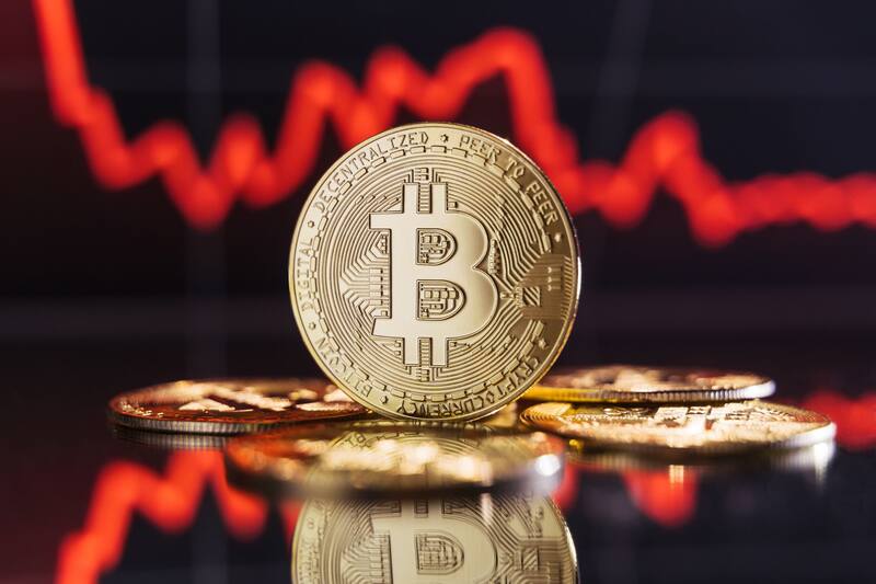 Bitcoin se hundió hacia los u$s 93.000. ¿Se avecina un rebote?