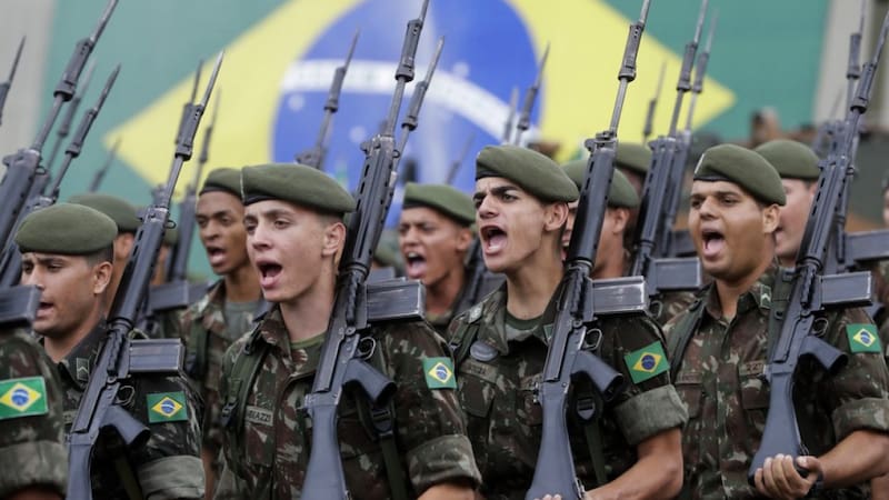 Brasil cuenta con más de 376.000 militares activos y una reserva que supera el millón de personas.