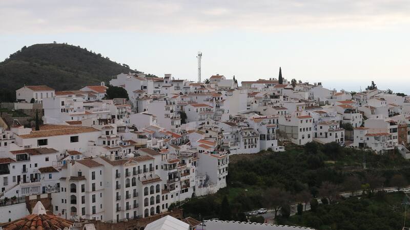 Frigiliana es uno de los pueblos blancos de Andalucía ideal para una escapada soñada.