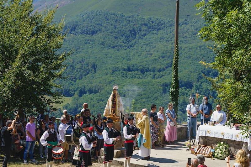 El 15 de agosto se celebran procesiones en toda España (Fuente: Shuttertock)