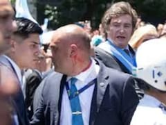 Tres años y medio de cárcel para el hombre que le tiró un botellazo a Milei