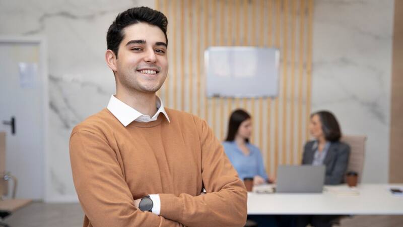 La convocatoria se orienta a jóvenes o personas desempleadas.