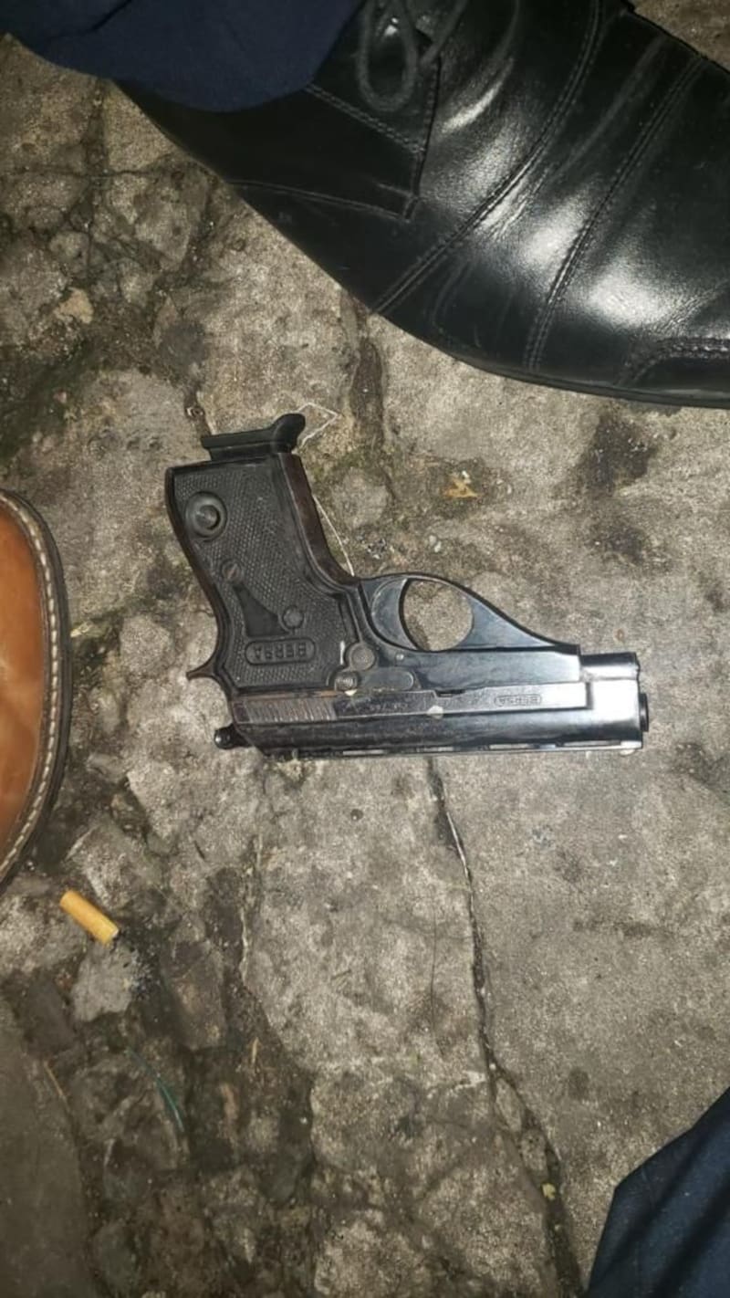 El arma Bersa que usó Sabag para apuntar y gatillarle a Cristina Kirchner.