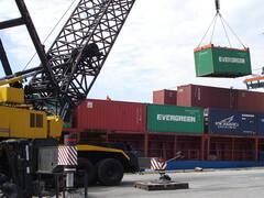 Zonas francas uruguayas: ponen trabas a "sociedades de papel"