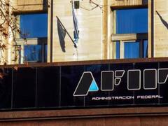 Aporte solidario: pese al rechazo de Milei, ARCA sigue a la pesca de contribuyentes