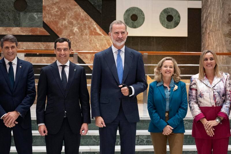 El rey clausura XXII Congreso de la Confederación Española de Directivos y Ejecutivos (CEDE). (Imagen: EFE/Miguel Ángel Molina)
