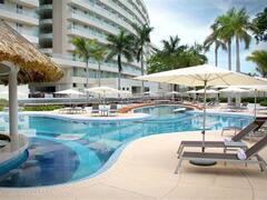 México reactivó la temporada en Acapulco: más de 120 hoteles ya toman reservas