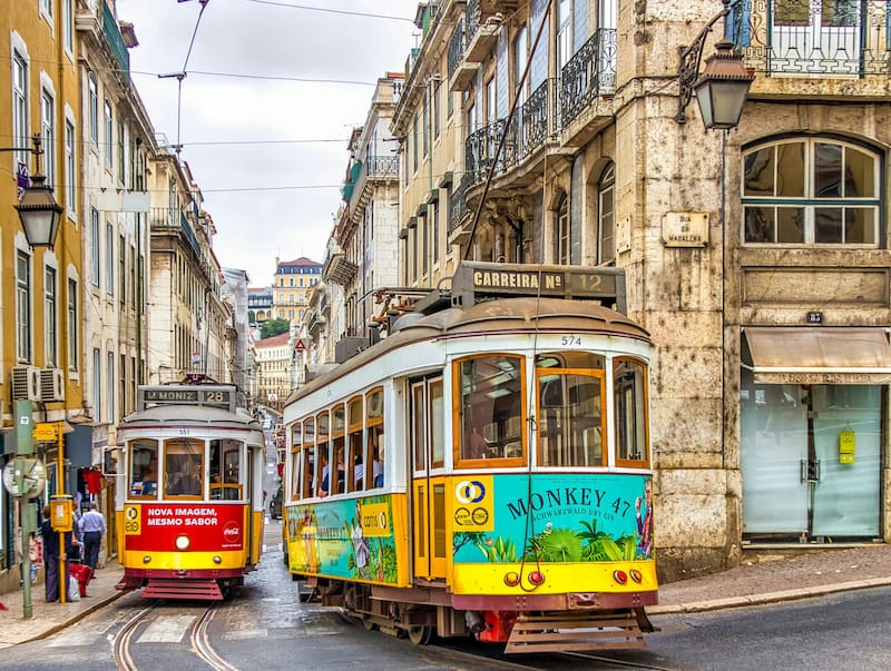 El tranvía de Lisboa, que recorre gran parte del tejido del centro de la ciudad. (Foto: Pexels)