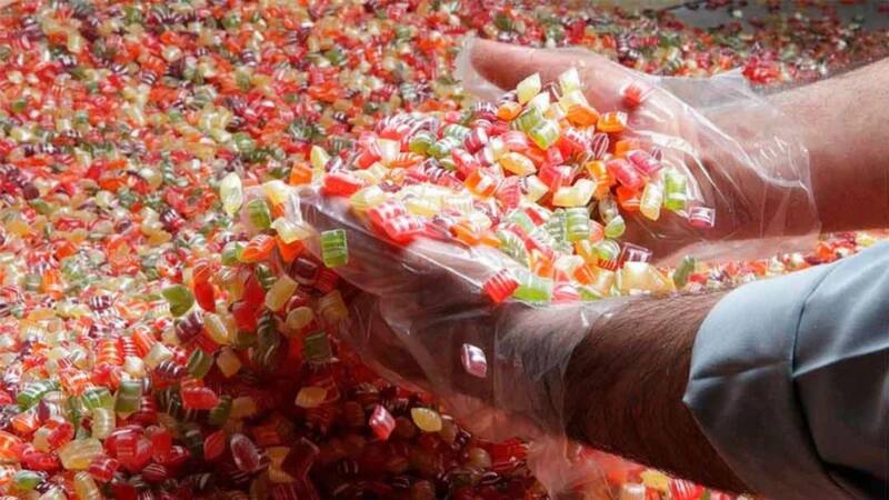 Su colorido empaque y su sabor tropical lo están convirtiendo en el favorito de grandes y chicos.