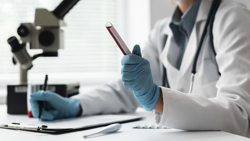 Recientes investigaciones revelaron que bloquear una proteína podría aliviar estos síntomas y mejorar el bienestar de los pacientes con cáncer.