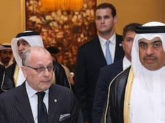 Faurie terminó su gira a Kuwait y Qatar, en busca de inversiones