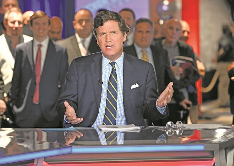 El periodista de derecha Tucker Carlson lanzó el año pasado su propia marca de bolsas de nicotina.