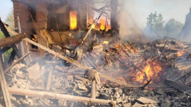 Un bombardeo ruso destruyó una escuela en la región oriental ucraniana de Lugansk y murieron 60 diviles que se refugiaban en ese establecimiento. EUROPAPRESS