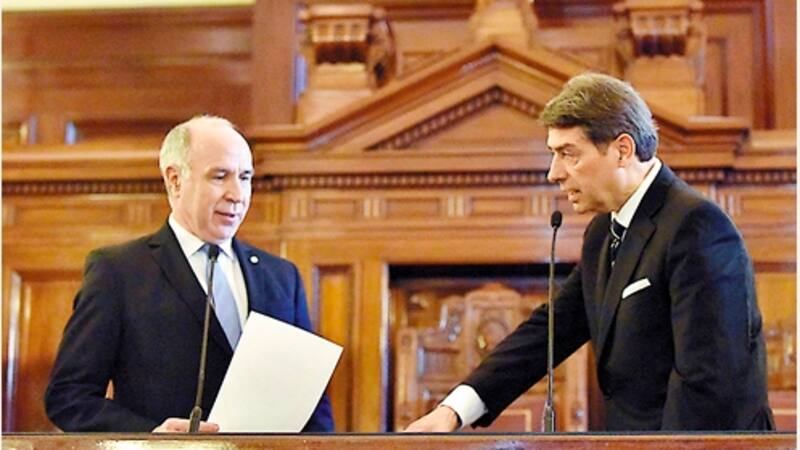 De santafesino a santafesino: Lorenzetti tomó juramento a Rosatti