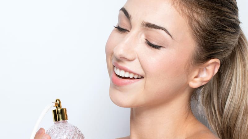 La colonia se vende a un precio rebajado y tiene un aroma idéntico al del original de la marca italiana.