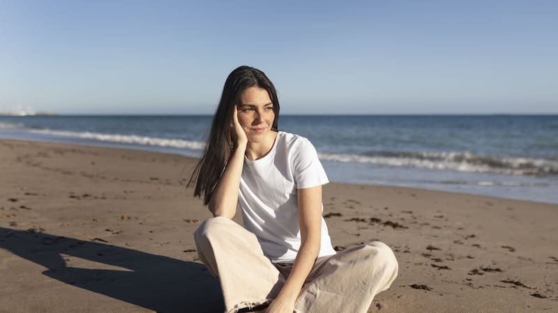 Descubrí un rincón de paz en la Costa Atlántica, donde las calles de tierra y la naturaleza invitan a desconectar del estrés cotidiano.