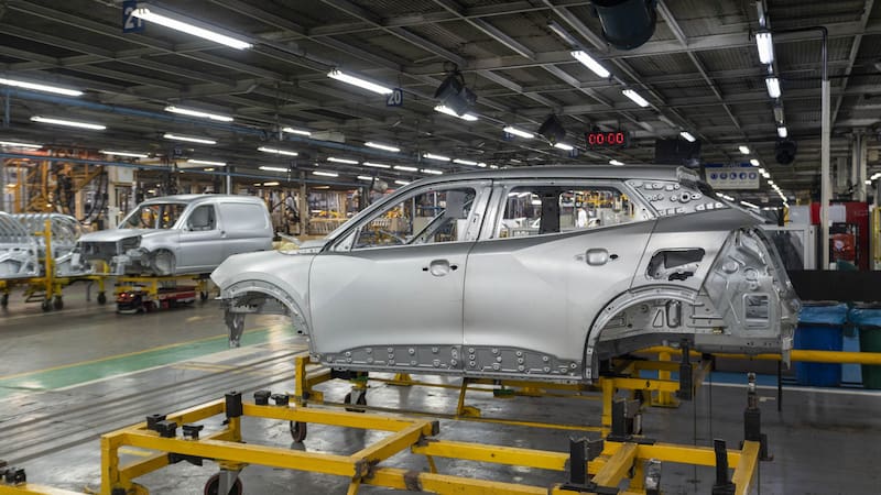 Autos: Stellantis comenzó al producción en serie del primer SUV que hace en el país