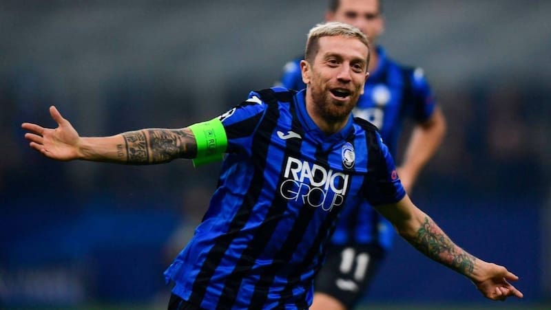 Papu Gómez, vistiendo la camiseta de Atalanta.