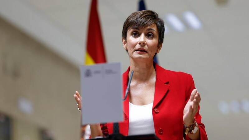 El Gobierno recortará la financiación a las comunidades "insumisas" con la Ley de Vivienda.