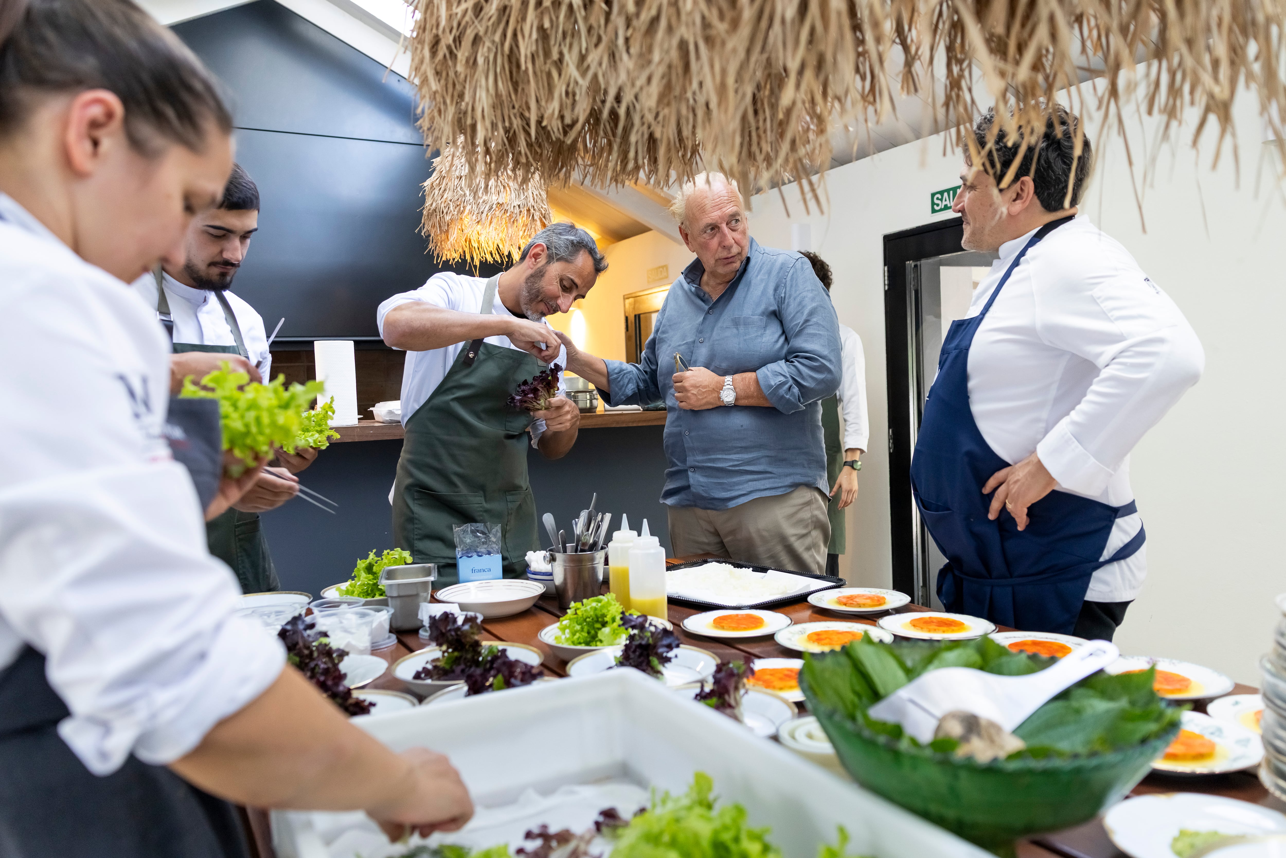 El empresario José Luis Manzano se interesó por la cocina del chef Colagreco