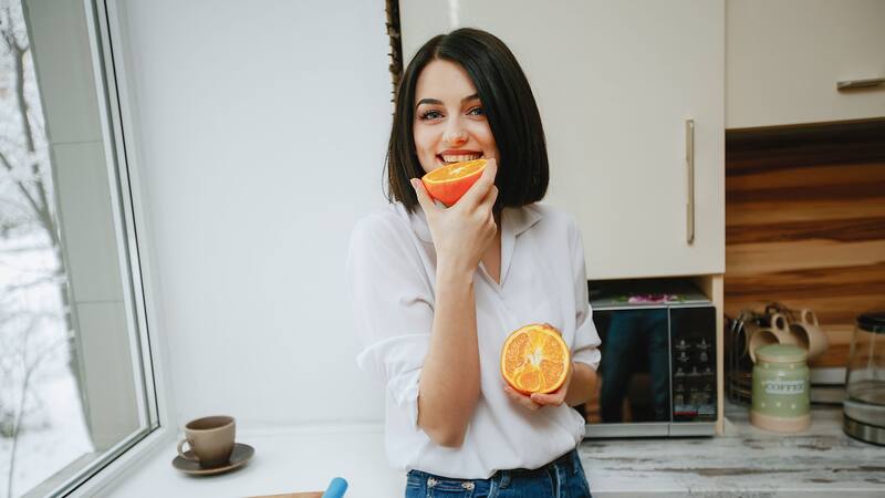 Consumir cáscaras de naranja puede ayudar a reducir la inflamación asociada con enfermedades cardiovasculares.