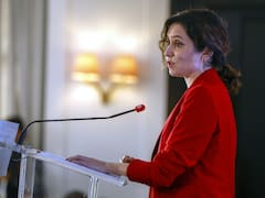 Ayuso quiere evitar que lleguen menores migrantes a Madrid y recurre al Constitucional