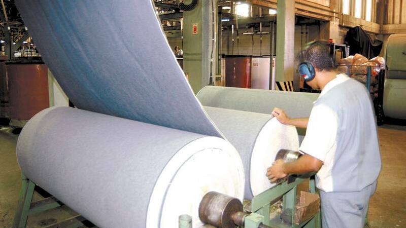 La cadena textil sufre los embates de la falta de definición del tipo de cambio