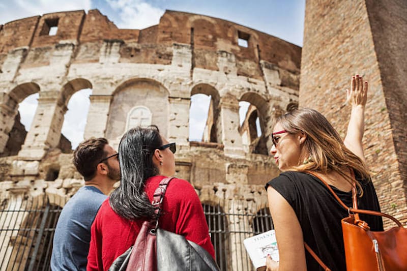 Las calles italianas enamoran no solo por su arquitectura, sino por su idioma (Fuente: iStock)