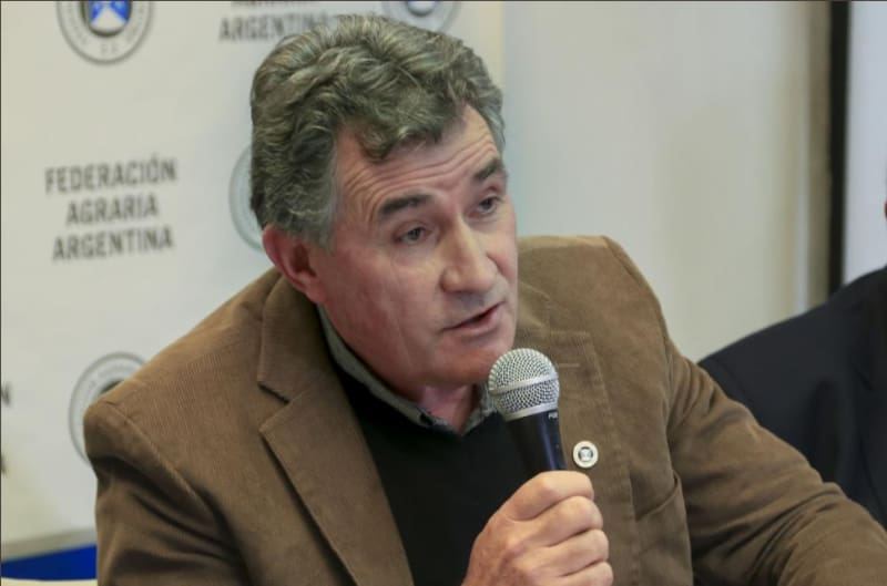 "Tiene todo color de una timba en vez de una proyección estructural planificada de un gobierno", evaluó.