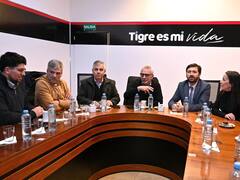 Intendentes y legisladores buscan una "alternativa" en PBA: ¿suman a un candidato presidencial?