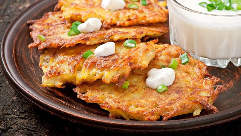 Tortillas de camarones: la receta tradicional para preparar este delicioso platillo de Cádiz.