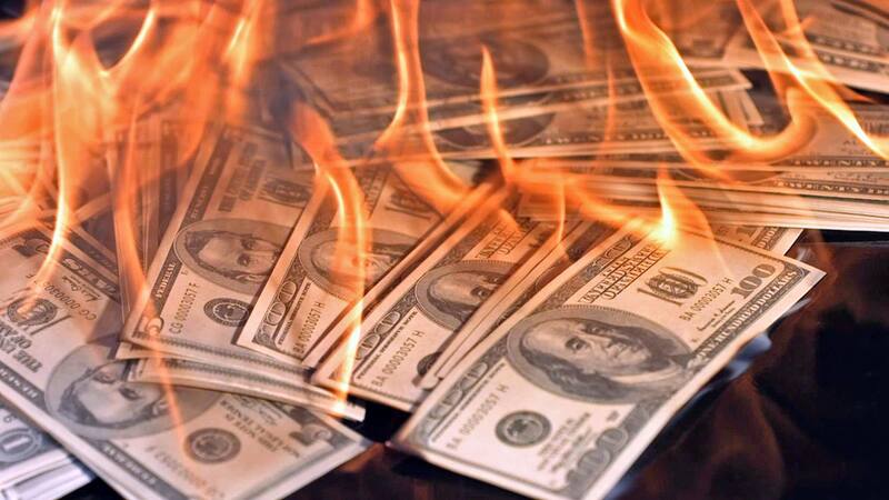 El fin del dólar: este país prohíbe todas las operaciones y el uso de billetes. Foto: Shutterstock.