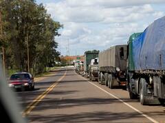 Faltan neumáticos, dicen transportistas y temen por el abastecimiento