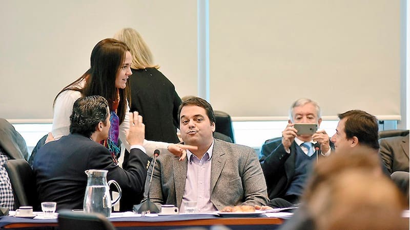 El ministro Jorge Triaca fue a Diputados para dar nuevo impulso al proyecto para el primer empleo