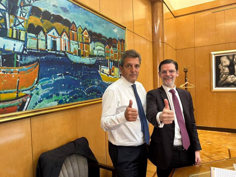 Sergio Massa y el embajador argentino en China, Sabino Vaca Narvaja