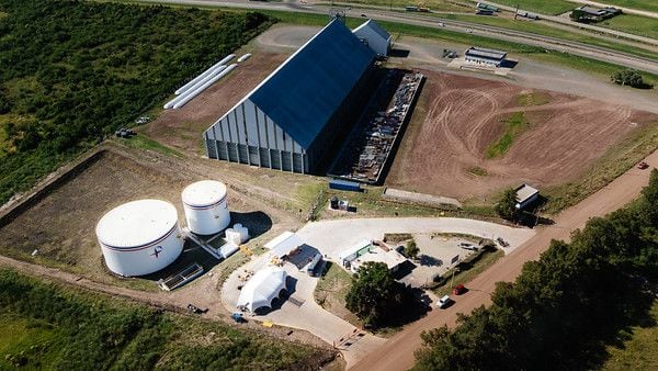 Inauguran nueva planta de fertilizantes líquidos en Nueva Palmira