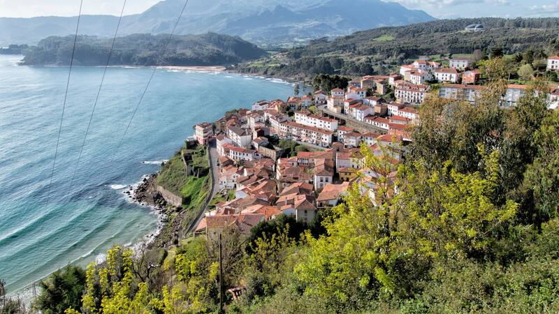 Escapada gastronómica: el pueblo de Cantabria que tiene las palmeras de chocolate más ricas de España